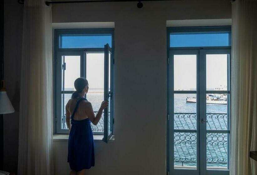 オーシャンビューデラックスルームバルコニー付き, Elia Zampeliou