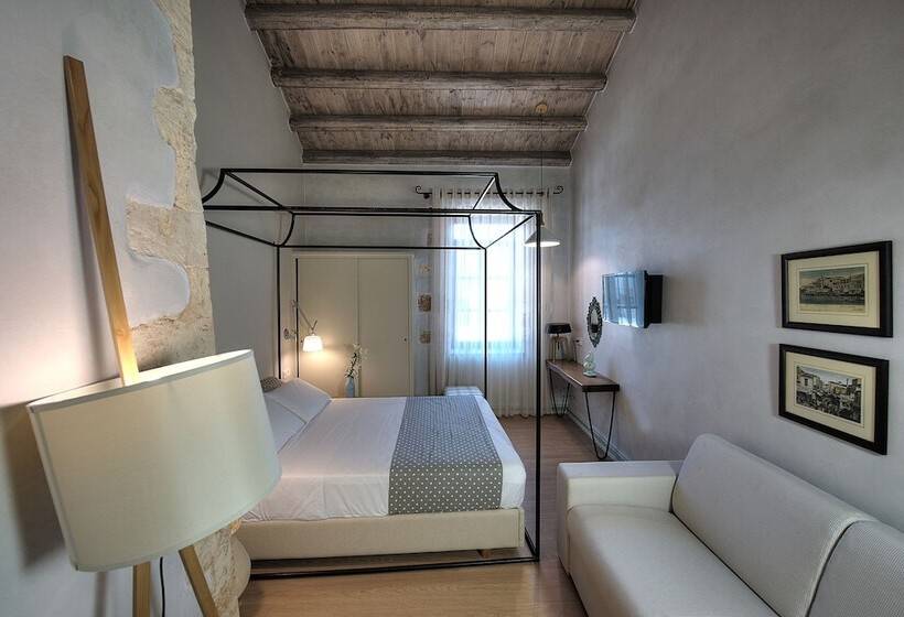 クラシックルーム, Elia Zampeliou