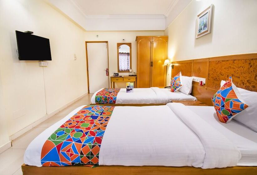 Номер Deluxe, Fabhotel Metro Manor Central Station