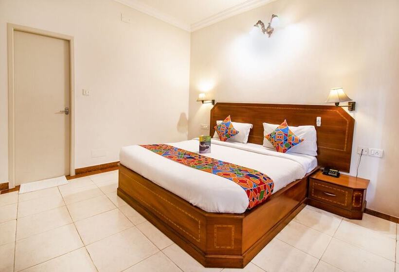 Люкс, Fabhotel Metro Manor Central Station