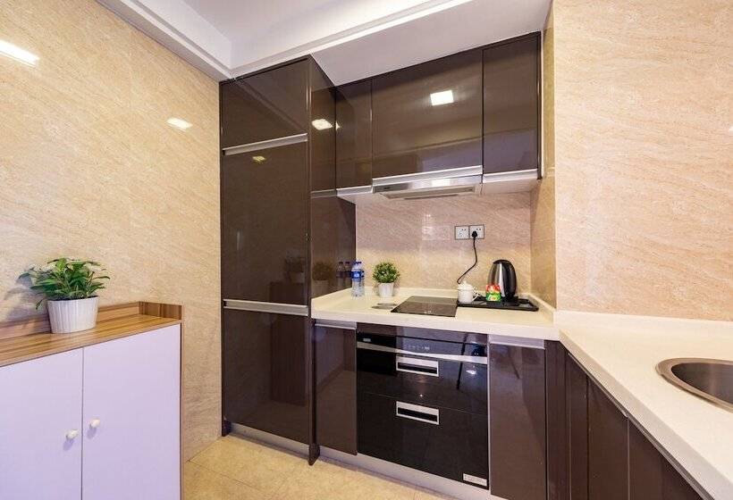 اتاق لوکس, Poltton International Apartment