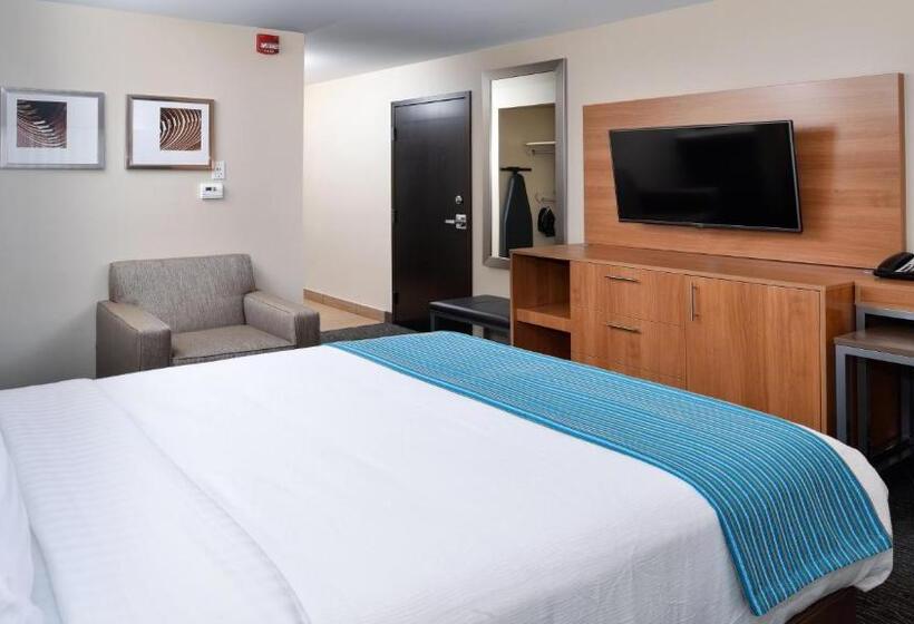 חדר סטנדרט מותאם לאדם עם מוגבלויות, Holiday Inn Hotel & Suites Edmonton Airport Conference Centre, An Ihg