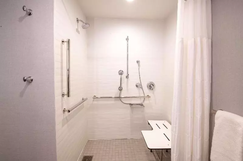 スイート, Holiday Inn Hotel & Suites Edmonton Airport Conference Centre, An Ihg