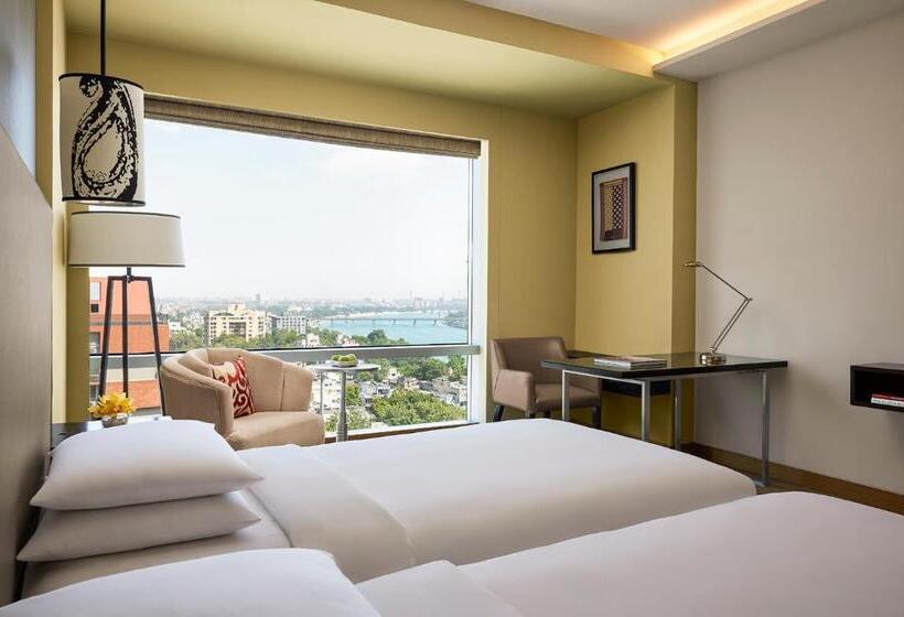 Номер Стандарт Вид на Реку, Hyatt Regency Ahmedabad