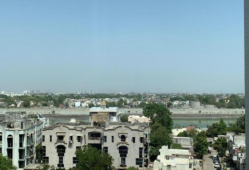 Люкс, Hyatt Regency Ahmedabad