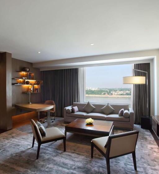 Люкс, Hyatt Regency Ahmedabad