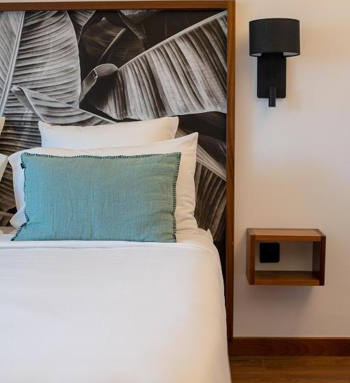 Номер Стандарт, Latitude 21