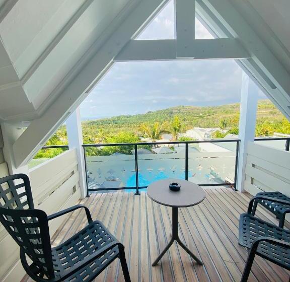 Номер Стандарт Вид на Море, Latitude 21