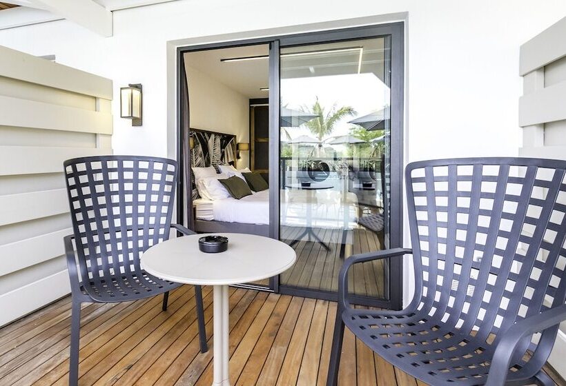 Номер Стандарт, Latitude 21