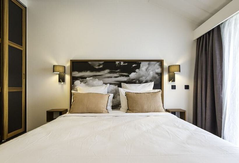 Номер Стандарт, Latitude 21