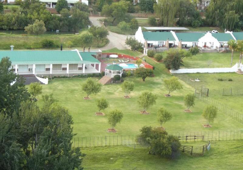 اتاق استاندارد با تخت بزرگ, Old Mill Lodge, Seasonal Working Ostrich Farm & Restaurant, Oudtshoorn