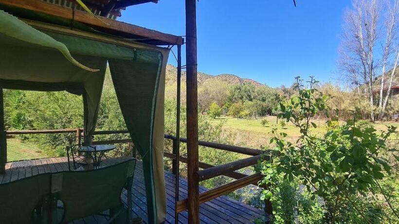 چادر با خدمات رفاهی لوکس, Old Mill Lodge, Seasonal Working Ostrich Farm & Restaurant, Oudtshoorn
