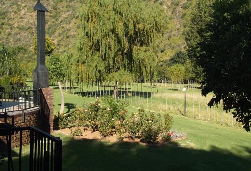 اتاق استاندارد با چشم‌انداز کوهستان, Old Mill Lodge, Seasonal Working Ostrich Farm & Restaurant, Oudtshoorn