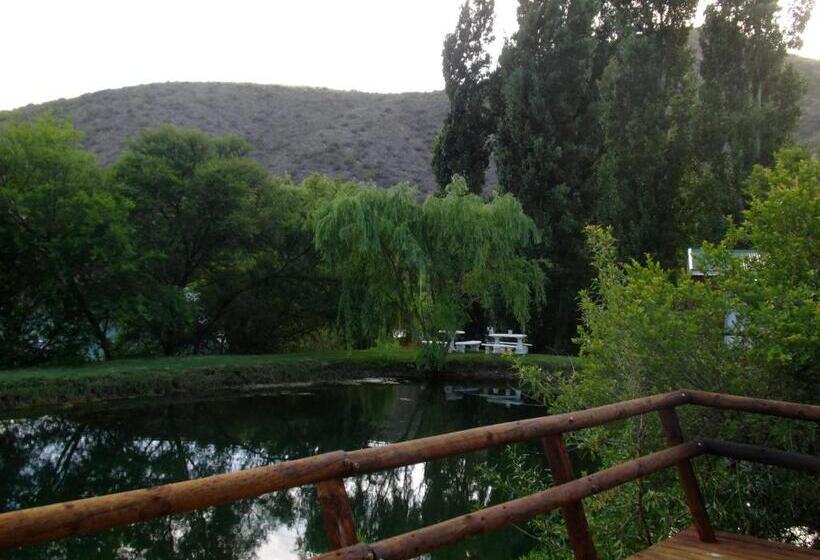 کلبه ییلاقی, Old Mill Lodge, Seasonal Working Ostrich Farm & Restaurant, Oudtshoorn