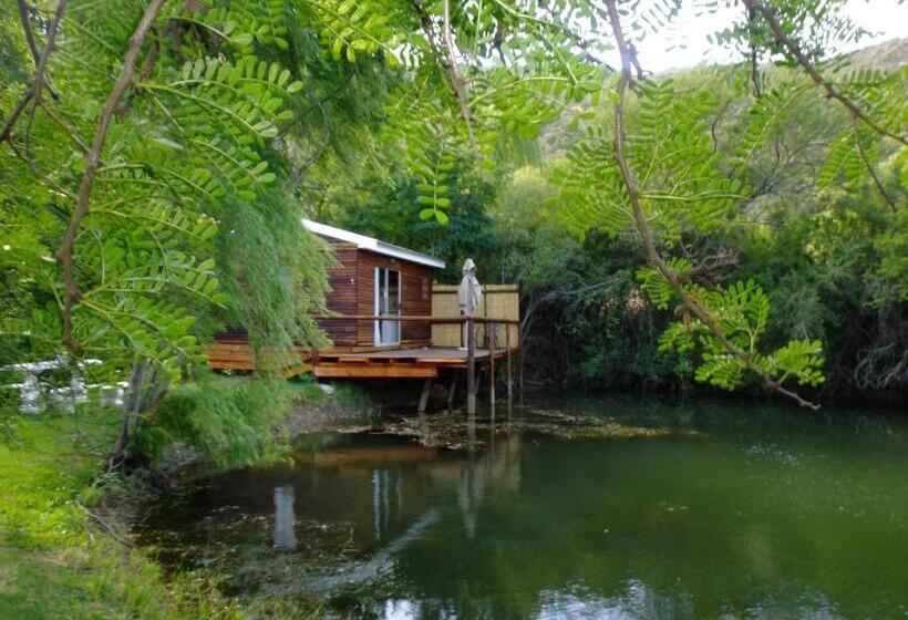 کلبه ییلاقی, Old Mill Lodge, Seasonal Working Ostrich Farm & Restaurant, Oudtshoorn