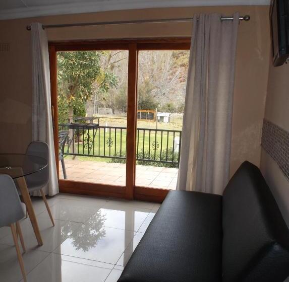 اتاق استاندارد با چشم‌انداز کوهستان, Old Mill Lodge, Seasonal Working Ostrich Farm & Restaurant, Oudtshoorn
