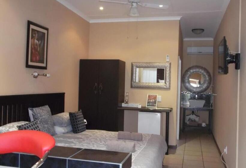 اتاق خانوادگی, Old Mill Lodge, Seasonal Working Ostrich Farm & Restaurant, Oudtshoorn