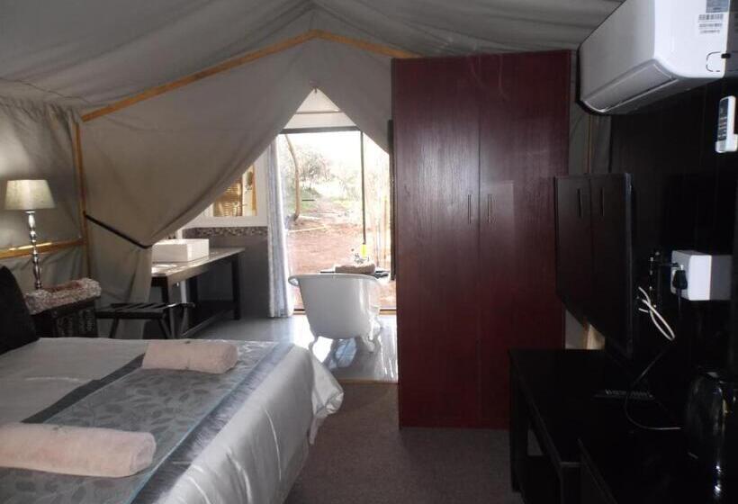 چادر با خدمات رفاهی لوکس, Old Mill Lodge, Seasonal Working Ostrich Farm & Restaurant, Oudtshoorn