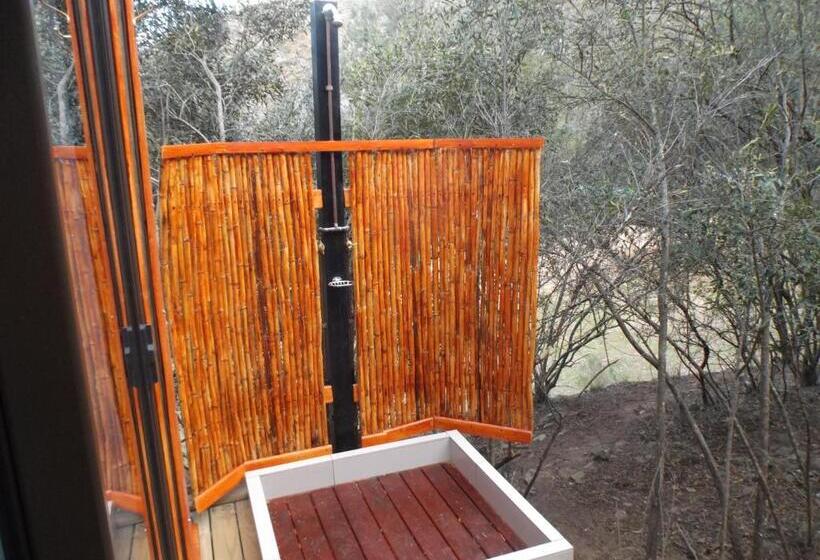 چادر با خدمات رفاهی لوکس, Old Mill Lodge, Seasonal Working Ostrich Farm & Restaurant, Oudtshoorn