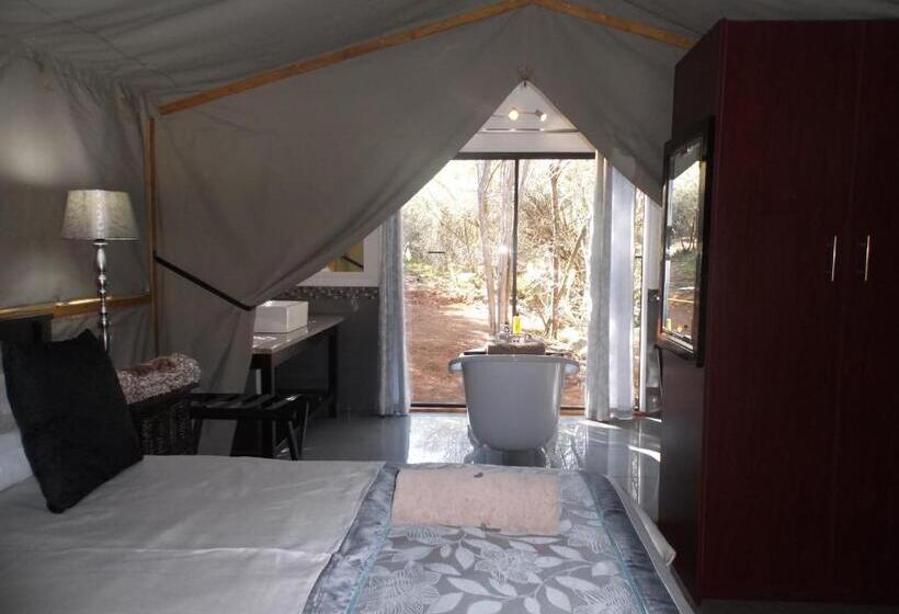 چادر با خدمات رفاهی لوکس, Old Mill Lodge, Seasonal Working Ostrich Farm & Restaurant, Oudtshoorn