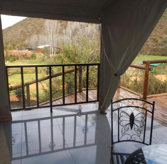 چادر با خدمات رفاهی لوکس, Old Mill Lodge, Seasonal Working Ostrich Farm & Restaurant, Oudtshoorn