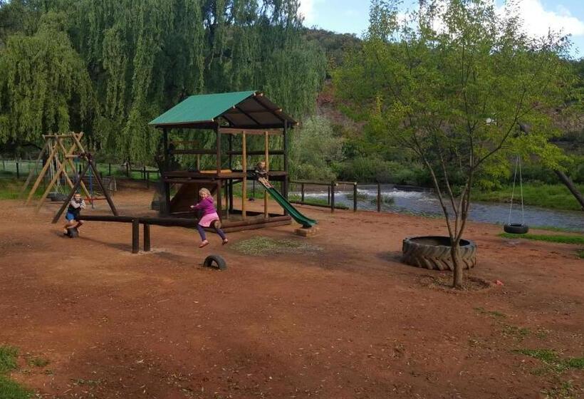 چادر با خدمات رفاهی لوکس, Old Mill Lodge, Seasonal Working Ostrich Farm & Restaurant, Oudtshoorn