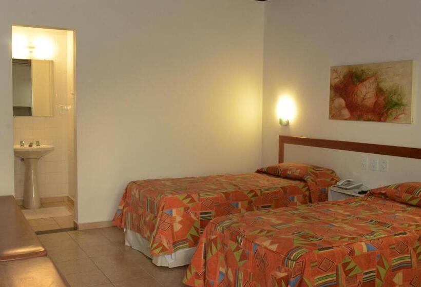 Standaard Driepersoonskamer, Pousada Lord