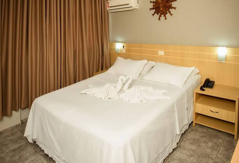 Номер Deluxe, River Palace