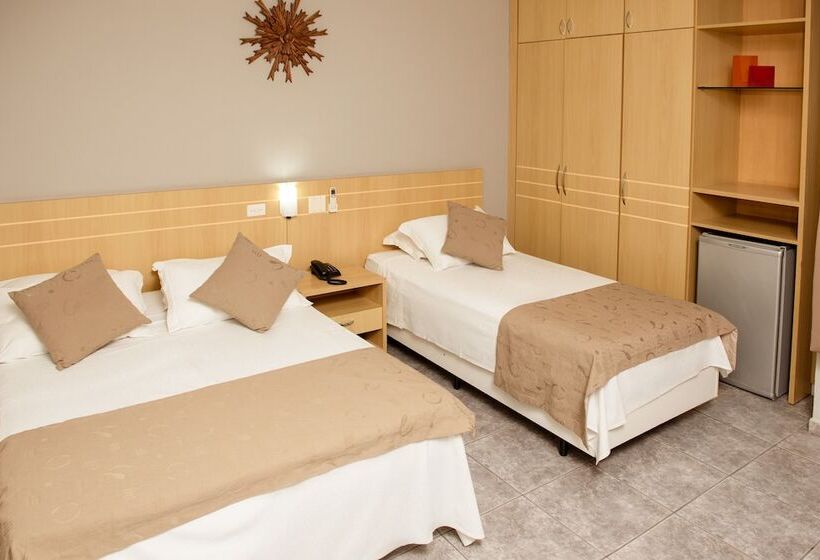 חדר דלוקס לשלושה, River Palace