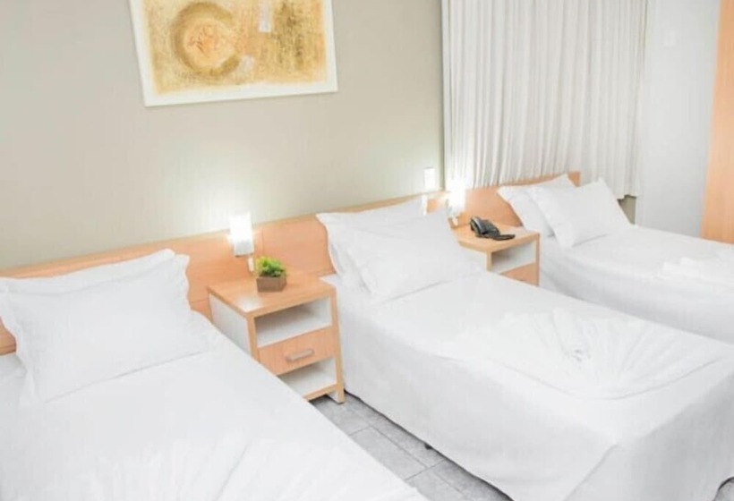 חדר דלוקס לשלושה, River Palace