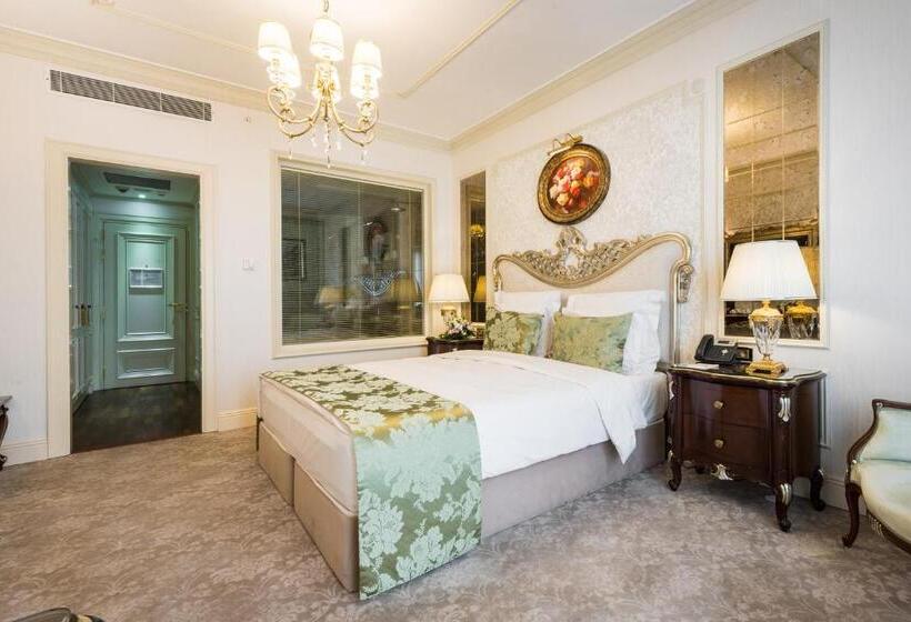 キングサイズベッドのスーペリアルーム, Rixos Khadisha Shymkent