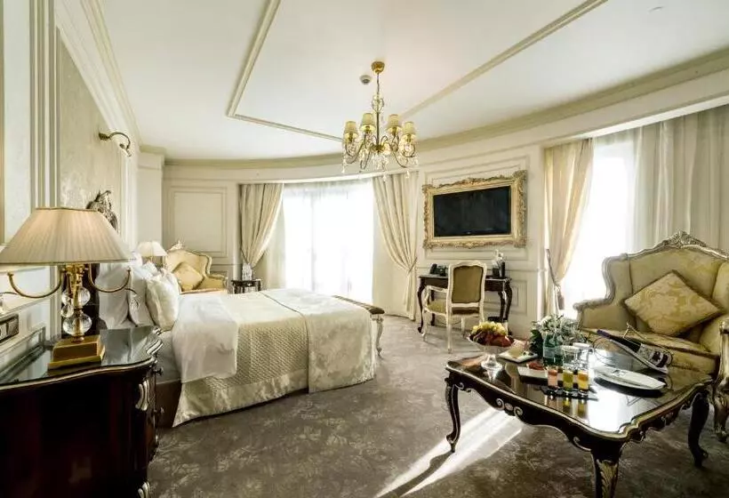 سوییت جونیور, Rixos Khadisha Shymkent