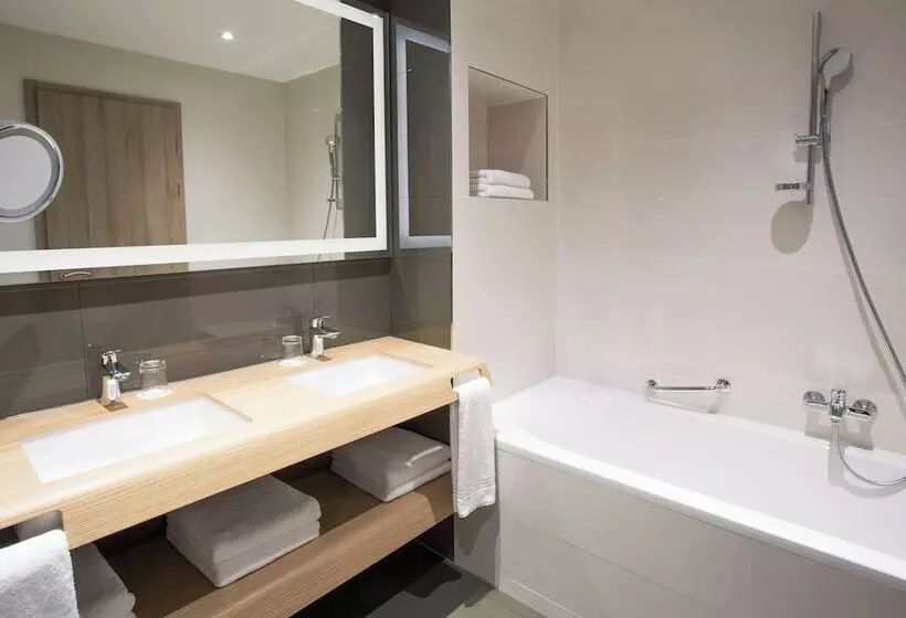 サイドシービュースーペリアールーム, Sheraton Dubrovnik Riviera