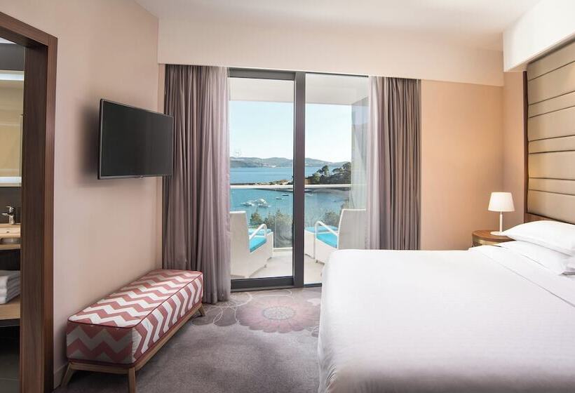 סוויטת אקזקיוטיב עם מרפסת, Sheraton Dubrovnik Riviera