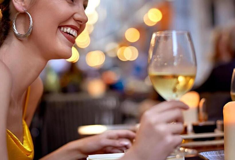 חדר קלאסי מיטת קינג סייז, Sheraton Dubrovnik Riviera