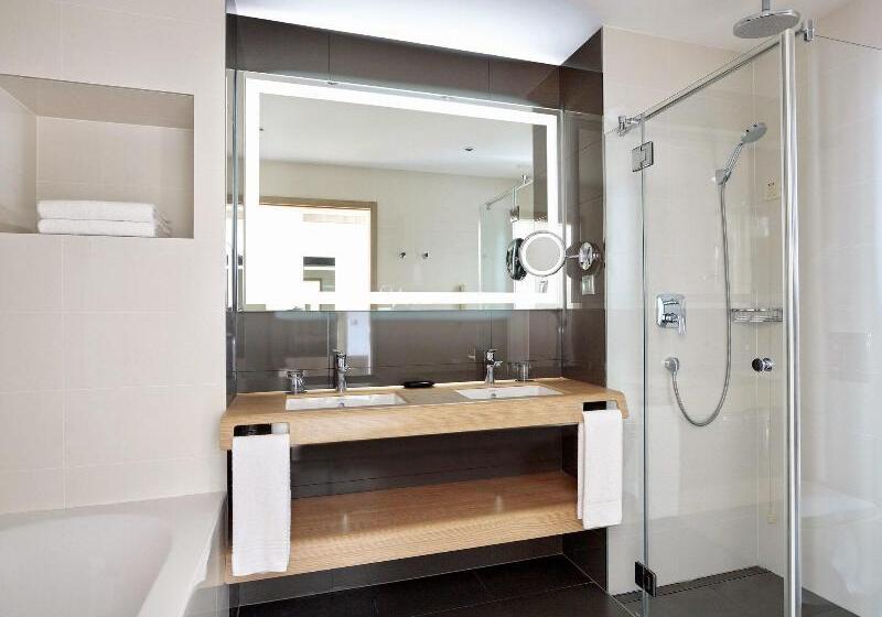 חדר דלוקס עם מרפסת נוף לים, Sheraton Dubrovnik Riviera