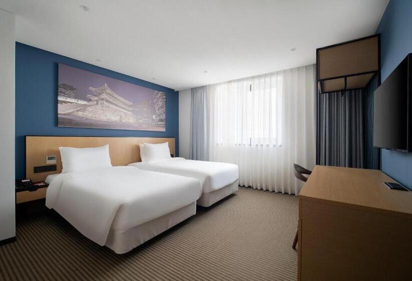 Quarto Deluxe, Travelodge Myeongdong City Hall