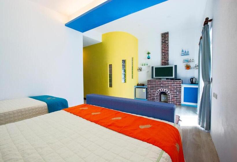 اتاق لوکس سه تخته, Ocean Star B&b