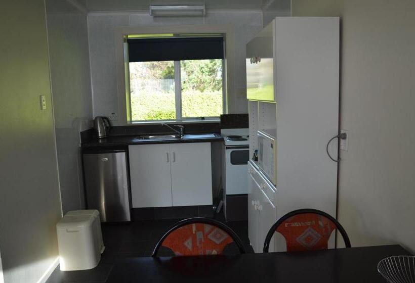 带2个卧室的公寓, Queens Park Motels