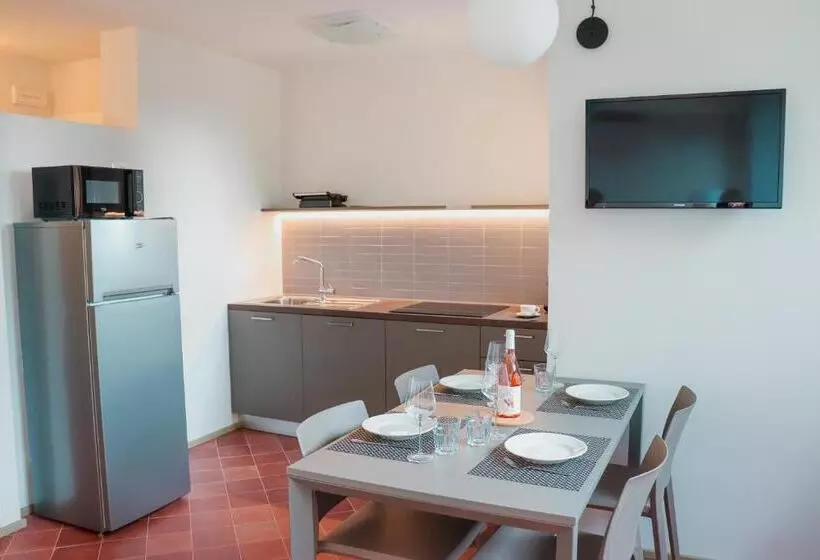 آپارتمان 2 خوابه با تراس, Residence Vignol