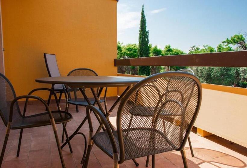 آپارتمان 2 خوابه با تراس, Residence Vignol