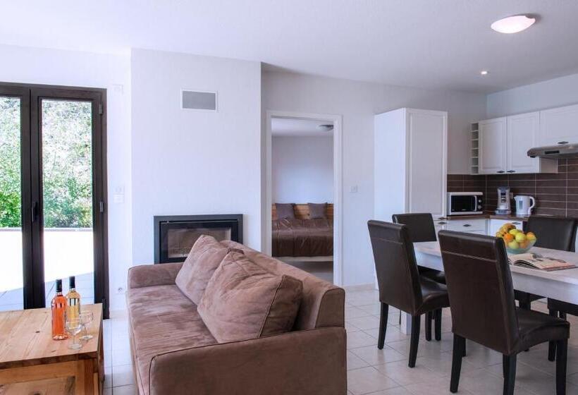 דירת 4 חדרים, L Ecrin Du Lac