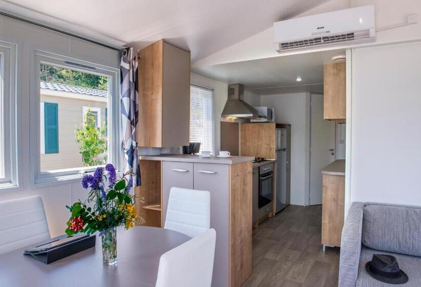 בקתת חדר, L Ecrin Du Lac