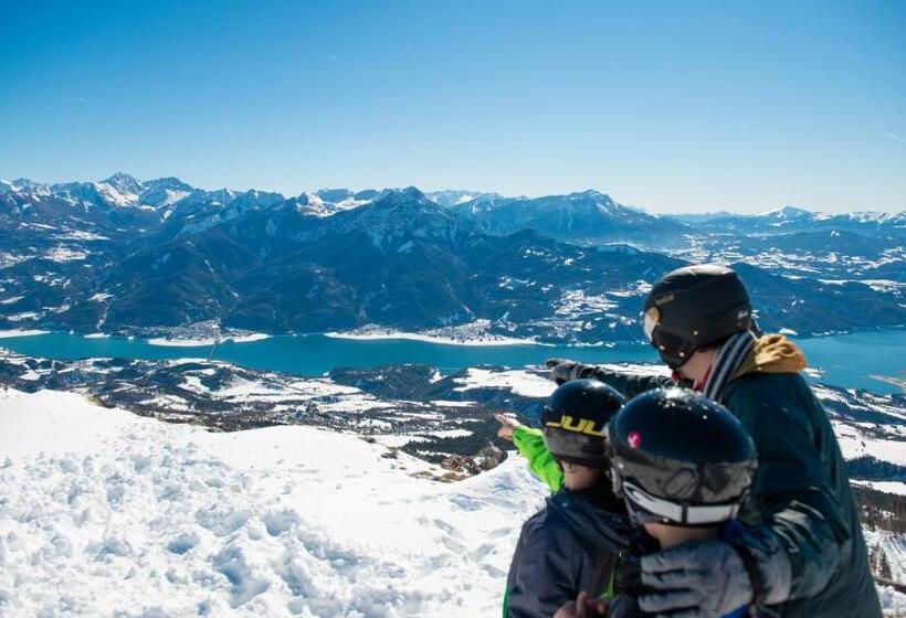 סטודיו סופריור, L Ecrin Du Lac