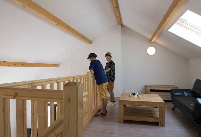 דירת 4 חדרים, L Ecrin Du Lac