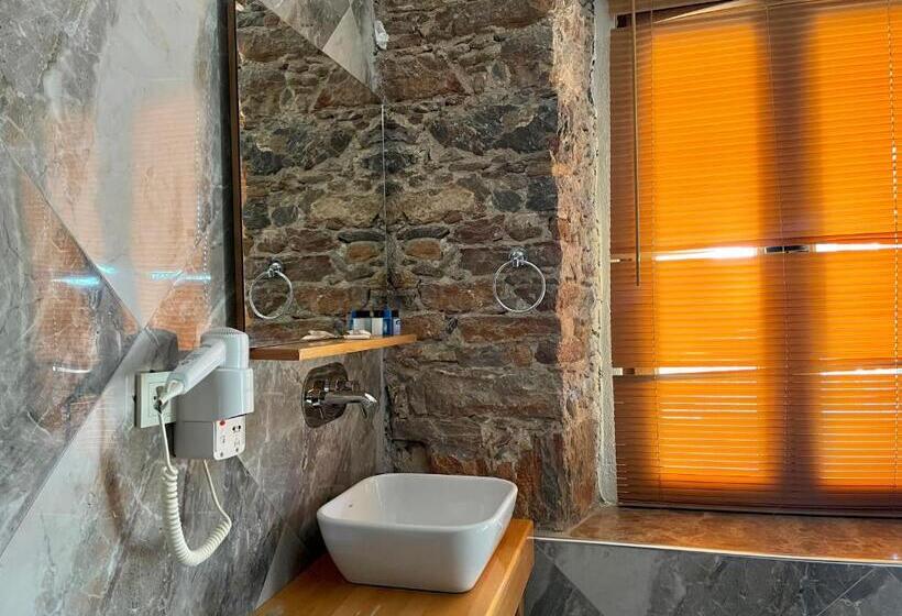 Deluxe Suite Sea View, Akkan