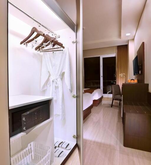 프리미엄 룸, Aston Imperial Bekasi Hotel & Conference Center