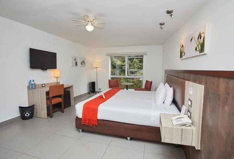 جناح جونيور, Casa Andina Standard Machu Picchu