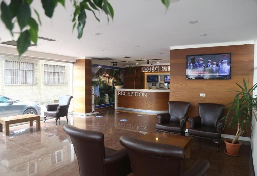 Suite Junior Familiare, Cebeciler