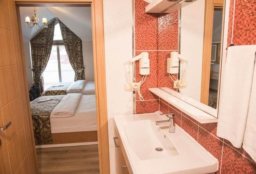 Camera Quadrupla Standard, Cebeciler